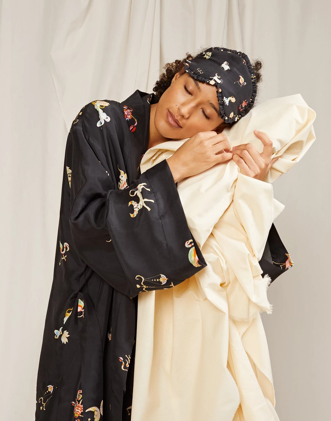 Cynthia Rowley women Zodiac Silk Eye Mask 3 Cynthia Rowley women Zodiac Silk Eye Mask - Image 2