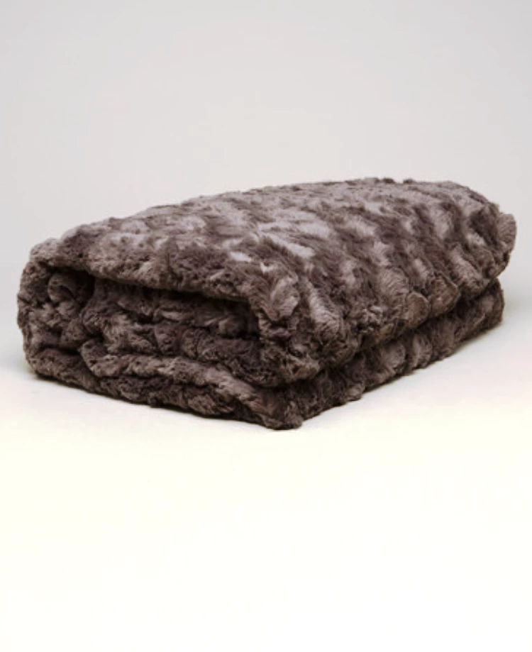 Faux Addict Luxury Faux Fur Oversized Throw 4 Faux Addict Luxury Faux Fur Oversized Throw - Image 2