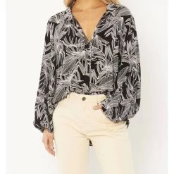 Amuse Society women Seagrass Long Sleeve Woven Blouse in Black