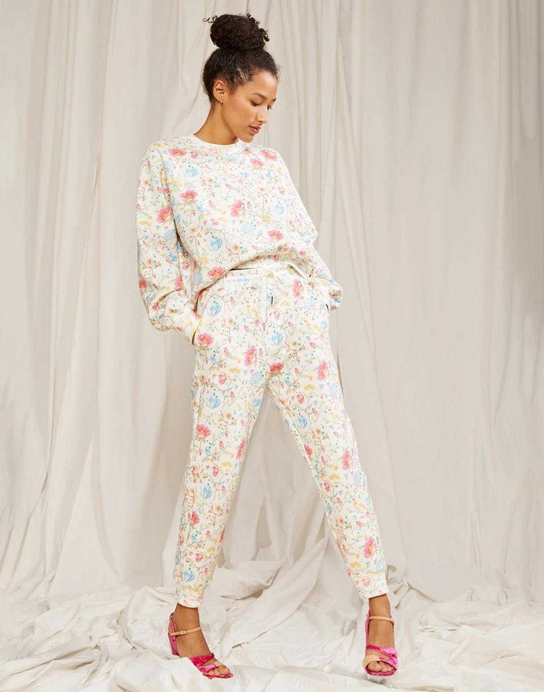 Cynthia Rowley women Everly Floral Sweatpants 7 Cynthia Rowley women Everly Floral Sweatpants - Image 5