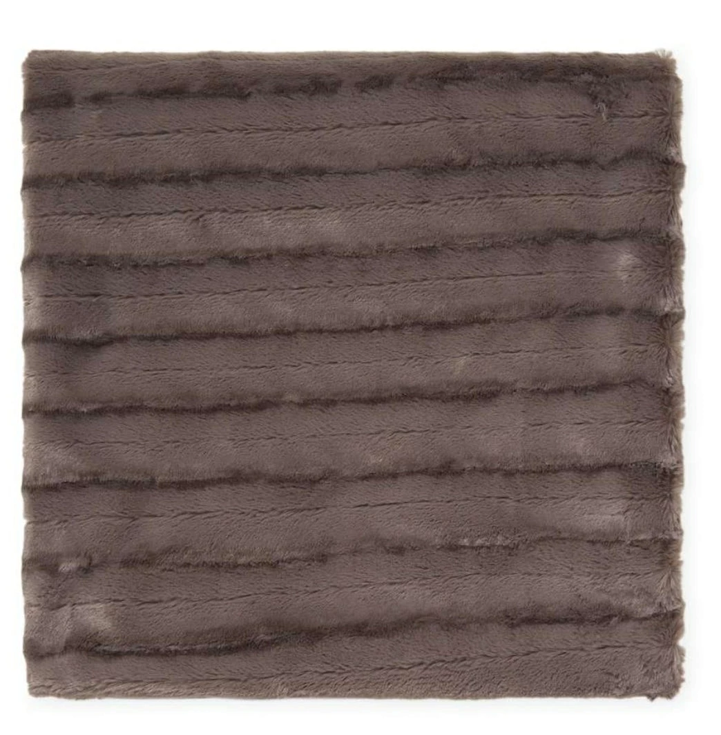 Faux Addict Luxury Faux Fur Oversized Throw 4 Faux Addict Luxury Faux Fur Oversized Throw - Image 2