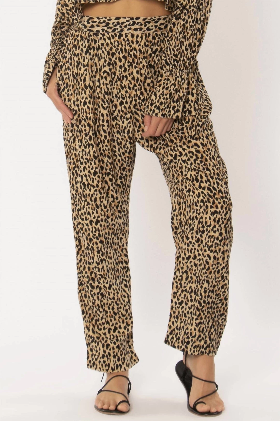 Amuse Society women Sun Baked Pant in Mocha 3 Amuse Society women Sun Baked Pant in Mocha