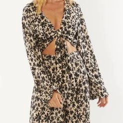 Amuse Society women Tied To You Woven Top in White/Black