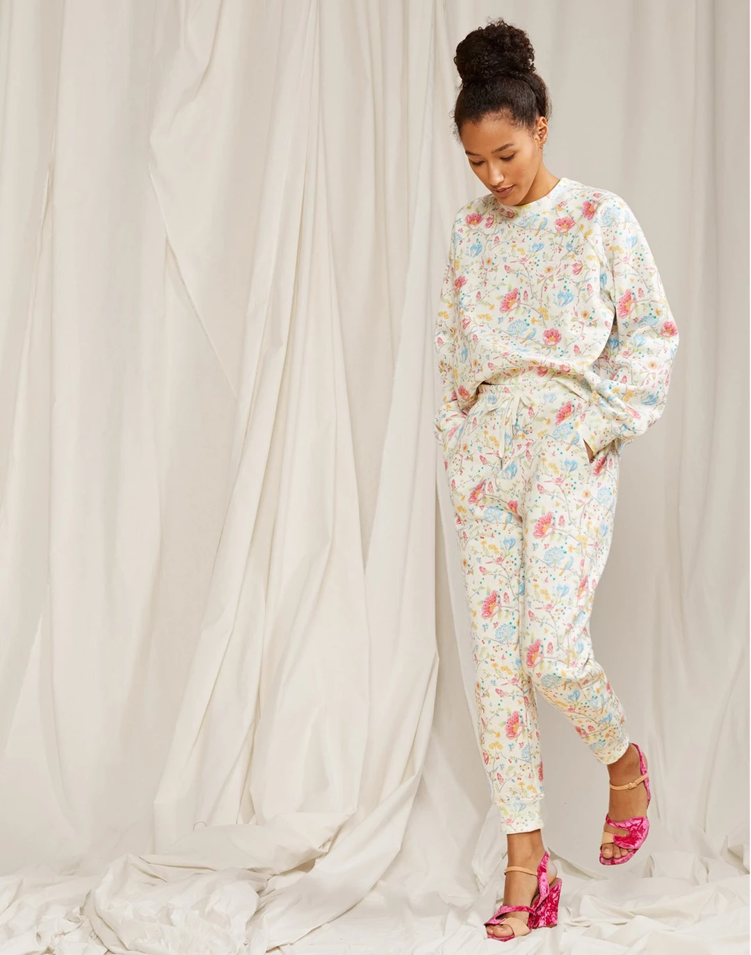 Cynthia Rowley women Everly Floral Sweatpants 6 Cynthia Rowley women Everly Floral Sweatpants - Image 4