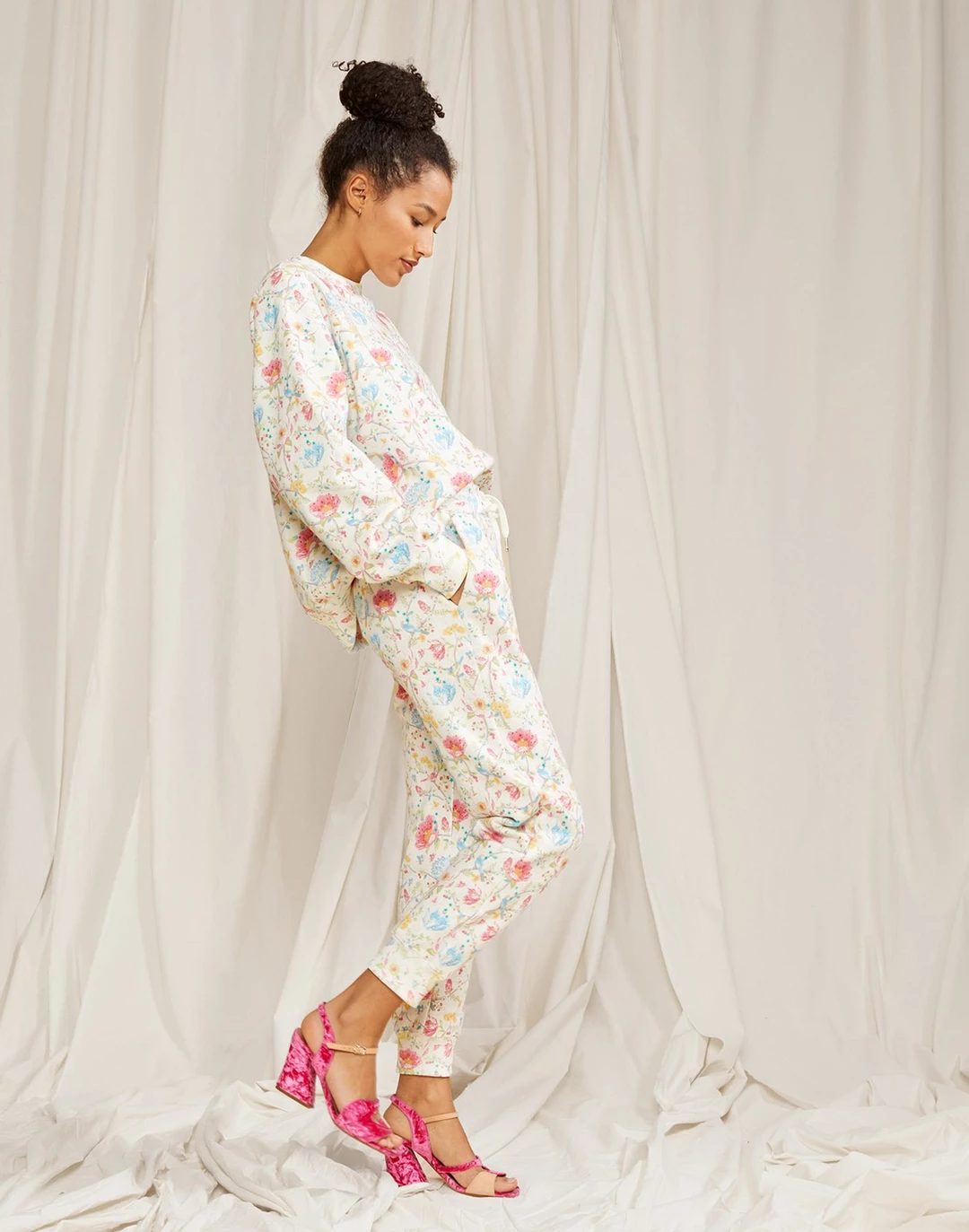 Cynthia Rowley women Everly Floral Sweatpants 5 Cynthia Rowley women Everly Floral Sweatpants - Image 3