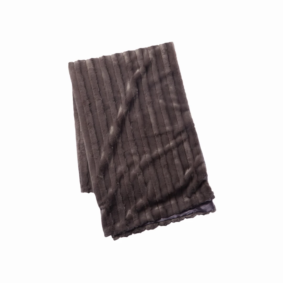 Faux Addict Luxury Faux Fur Oversized Throw 3 Faux Addict Luxury Faux Fur Oversized Throw