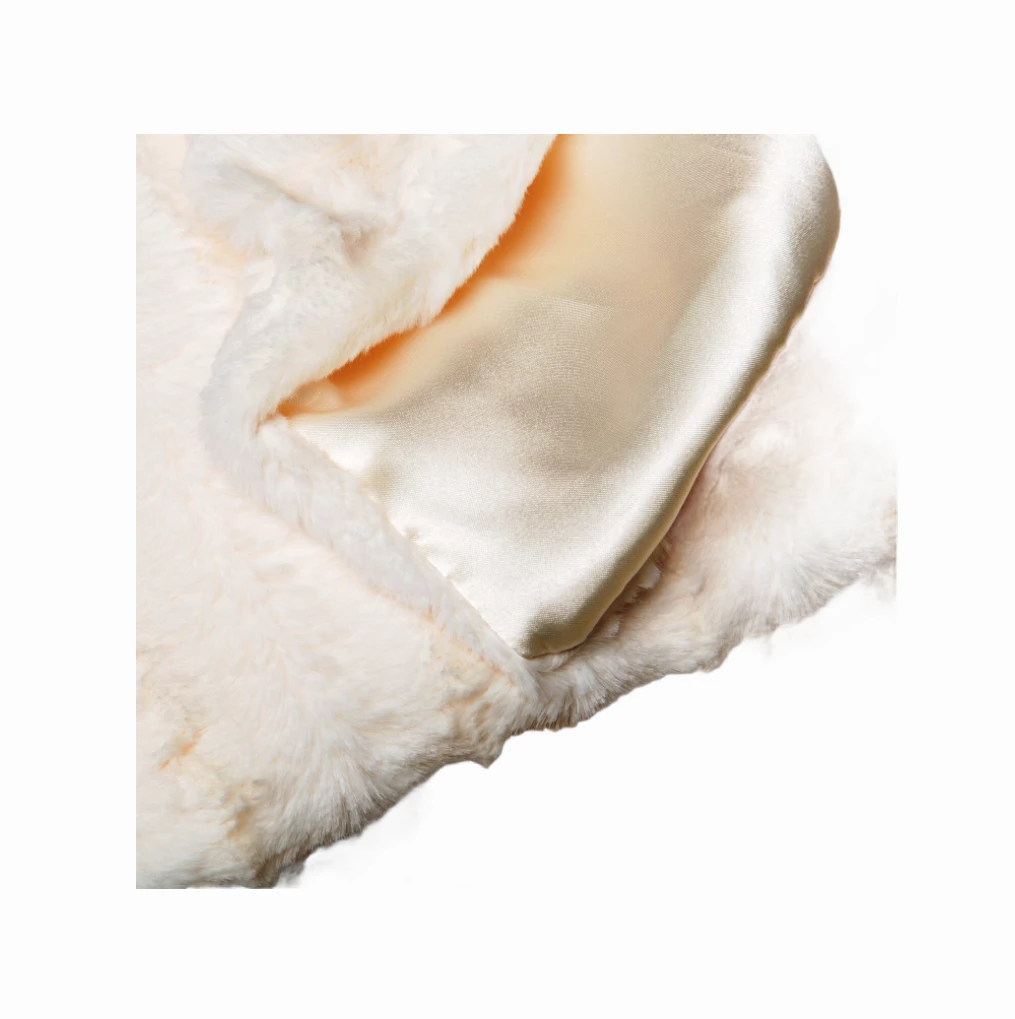 Faux Addict Luxury Faux Fur Throw 5 Faux Addict Luxury Faux Fur Throw - Image 3